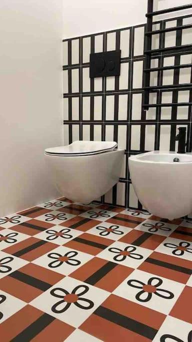 Meh Luxury Apartment City Centre Bari Buitenkant foto
