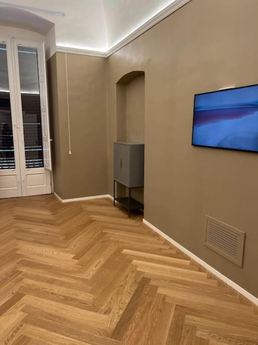 Meh Luxury Apartment City Centre Bari Buitenkant foto