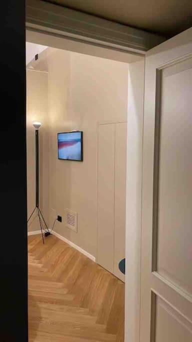 Meh Luxury Apartment City Centre Bari Buitenkant foto
