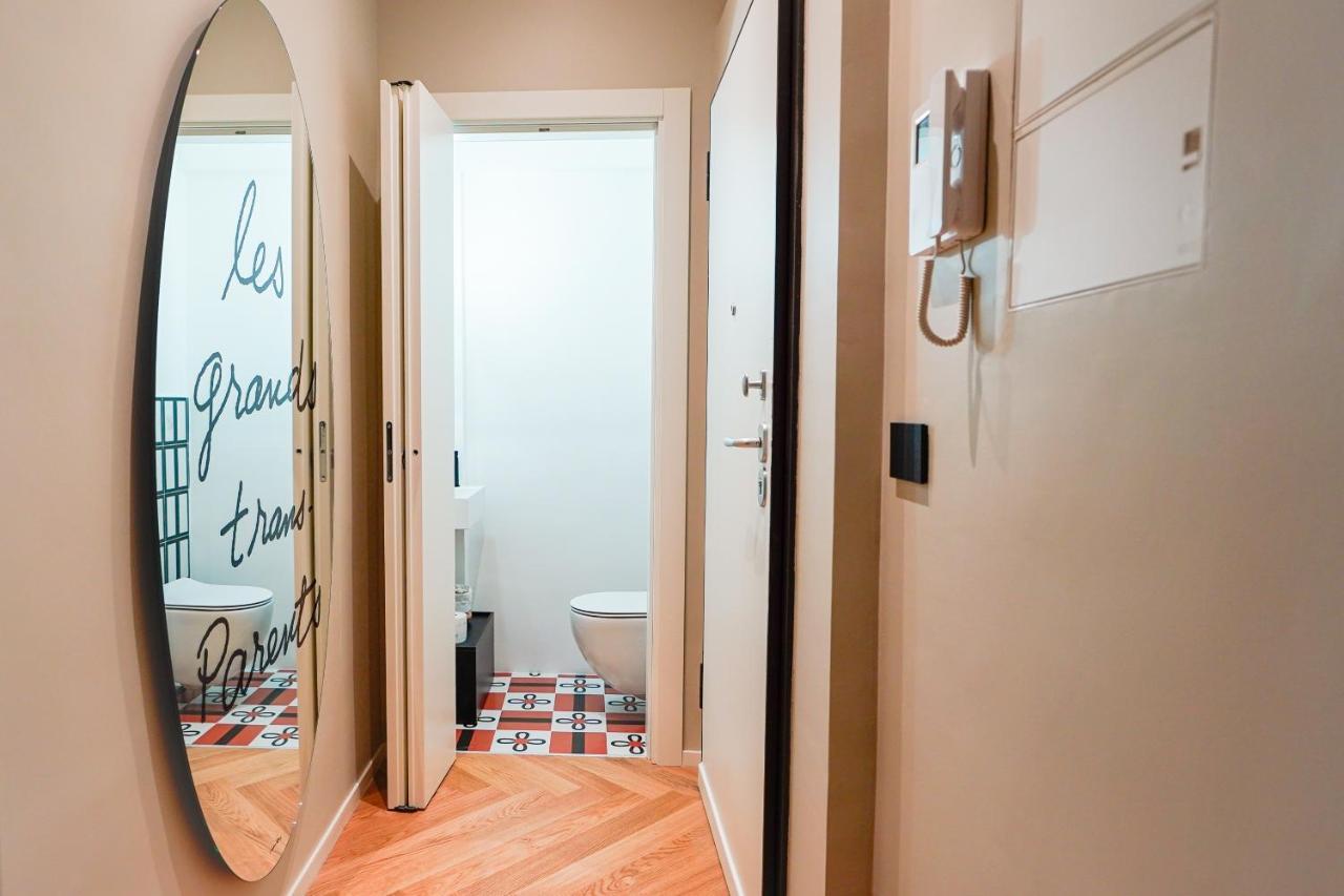 Meh Luxury Apartment City Centre Bari Buitenkant foto
