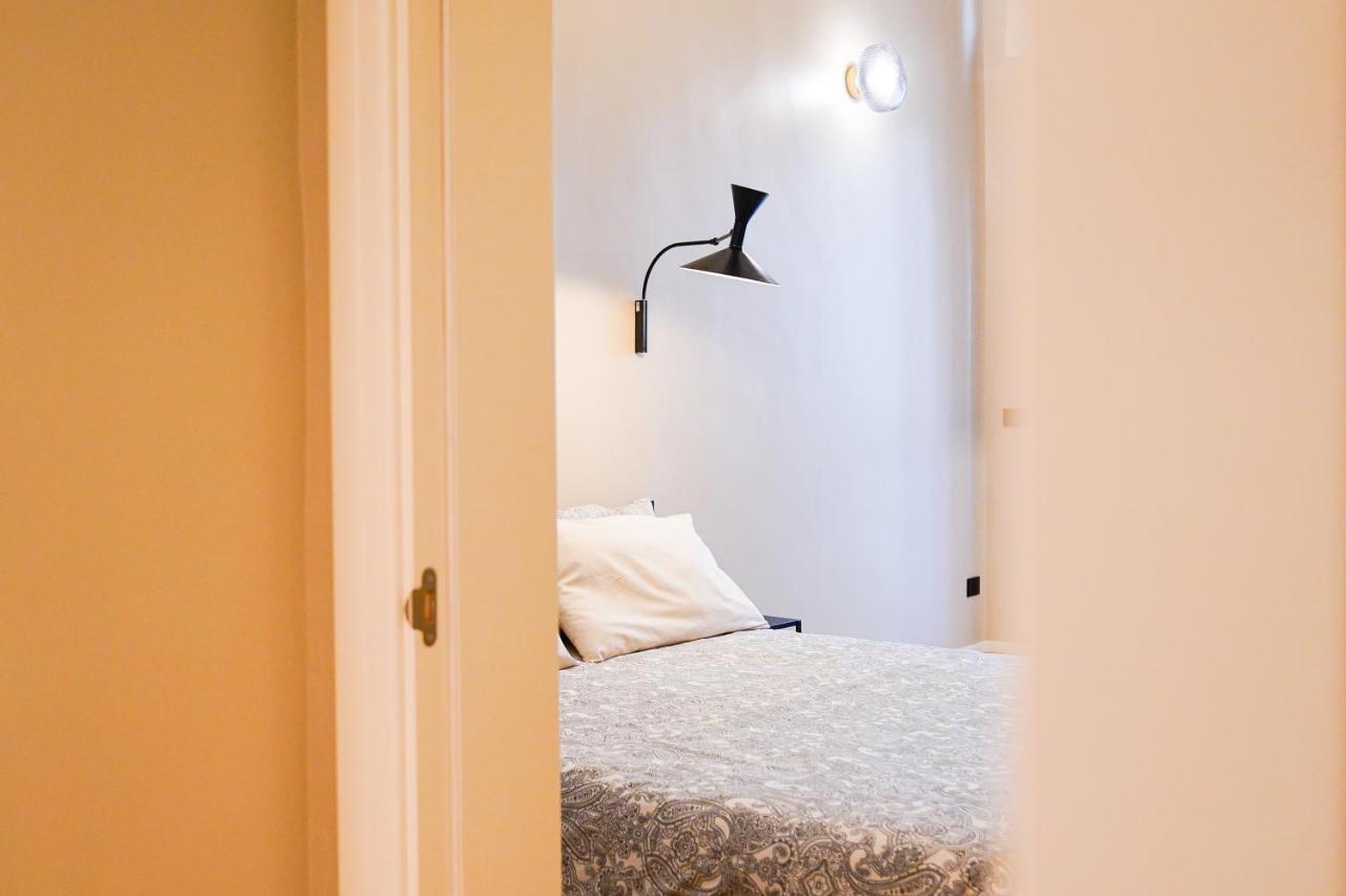 Meh Luxury Apartment City Centre Bari Buitenkant foto