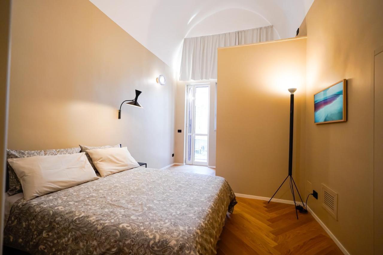 Meh Luxury Apartment City Centre Bari Buitenkant foto